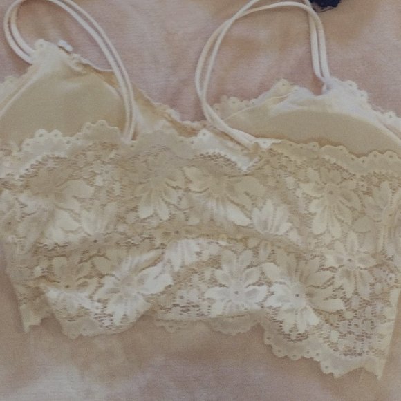 Lacey bralette - Picture 2 of 2